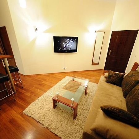 Atena - Pantheon Apartments Cracóvia Exterior foto